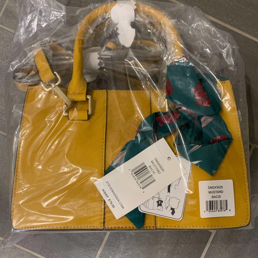 NWT in packaging Steve Madden Mustard Purse